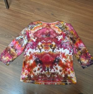 Tye dye shirt baseball sleeve style